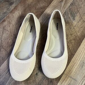Sonoma Women's Beige Knit Flats sz 8